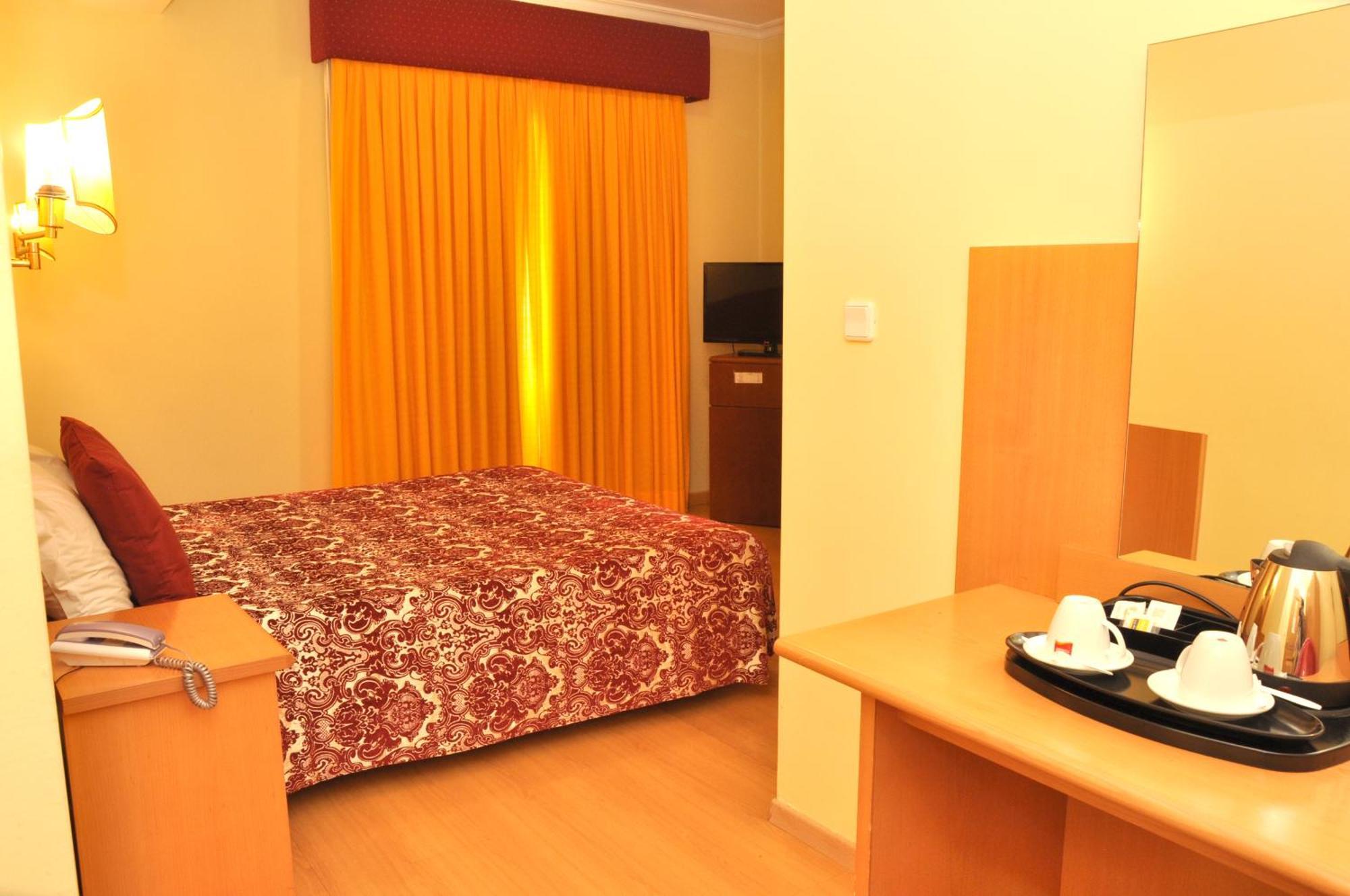 Hotel Solneve โกวิลา ภายนอก รูปภาพ