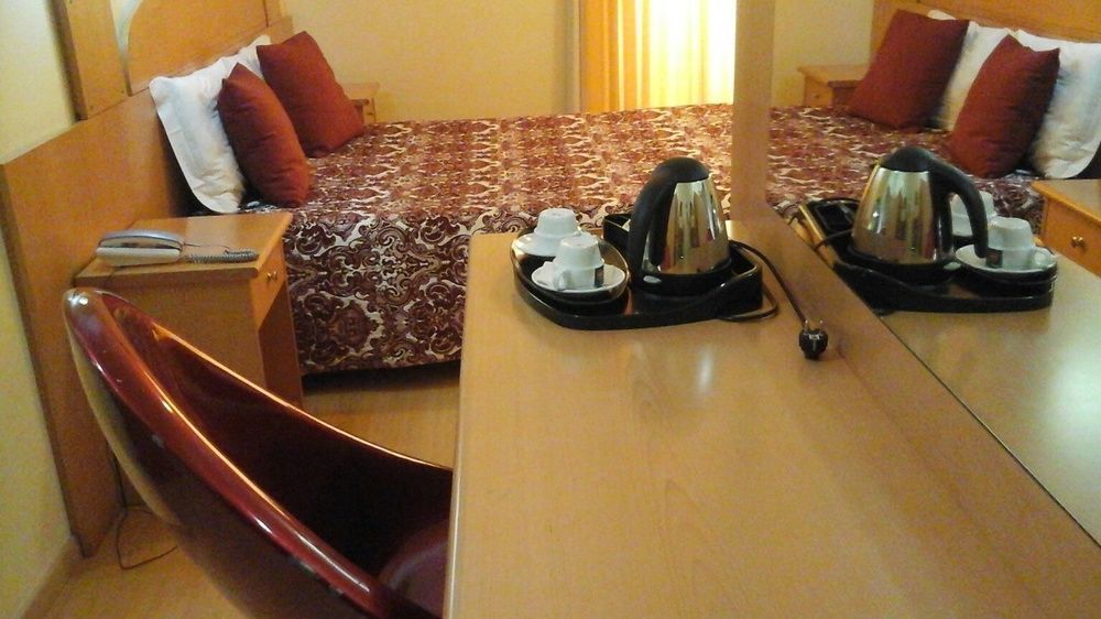 Hotel Solneve โกวิลา ภายนอก รูปภาพ