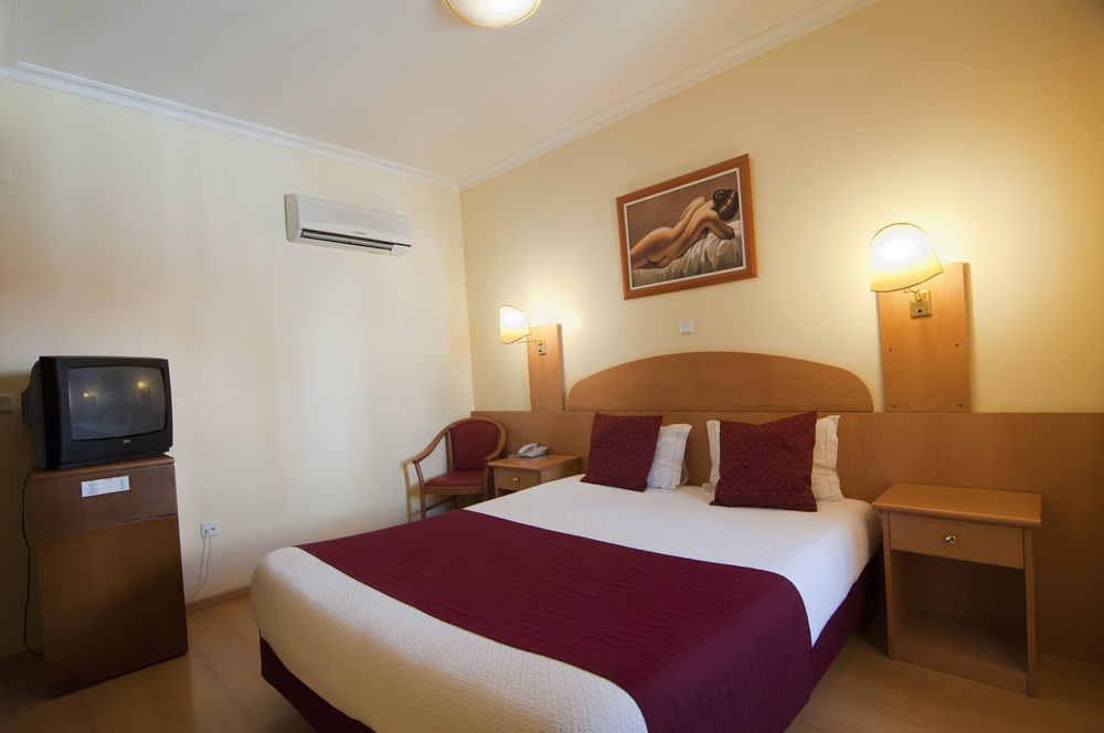 Hotel Solneve โกวิลา ภายนอก รูปภาพ