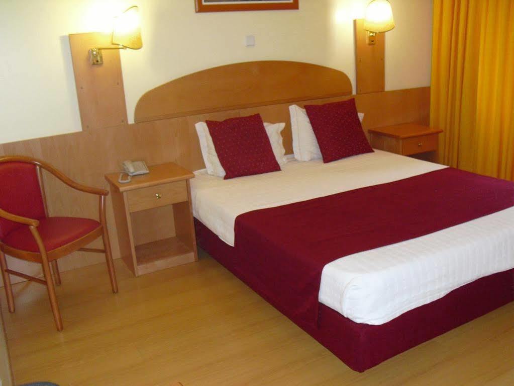 Hotel Solneve โกวิลา ภายนอก รูปภาพ
